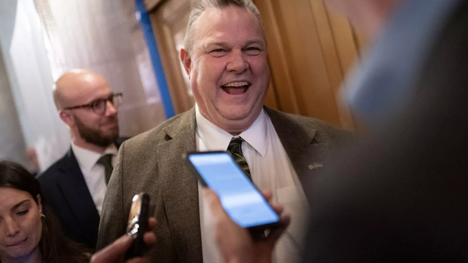 Democrats handed Senate boost as Jon Tester five points ahead in ne...